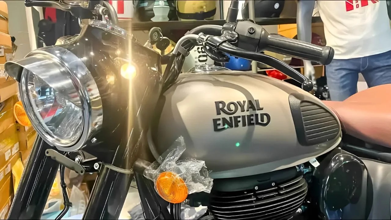 Royal Enfield Classic 250cc: रॉयल एनफील्ड का नया बाइक, 60km माइलेज और 145km/h स्पीड के साथ
